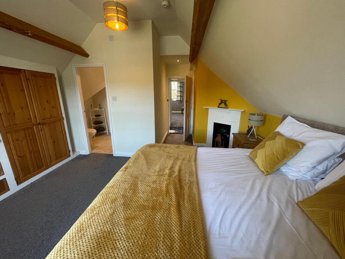 The Fylingdales Inn โรบินฮูดส์เบย์ ภายนอก รูปภาพ