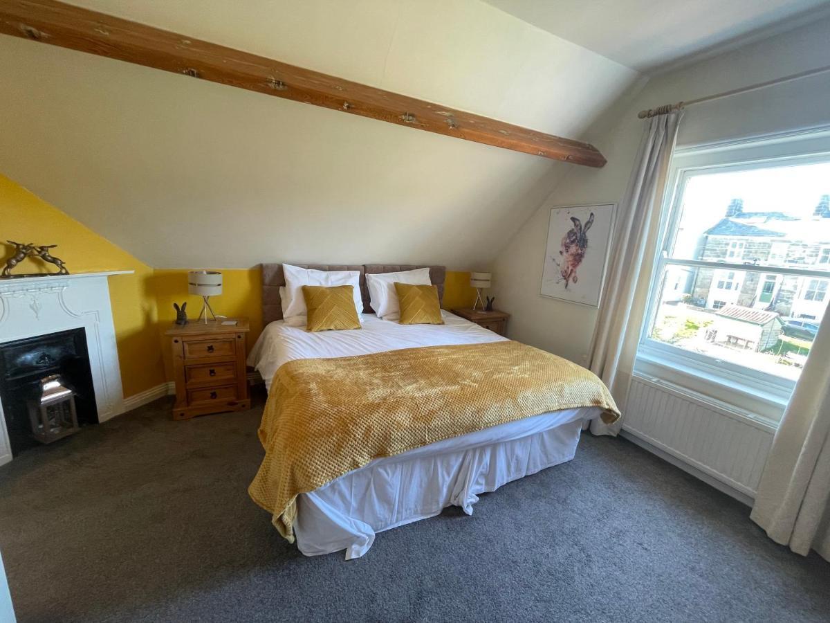 The Fylingdales Inn โรบินฮูดส์เบย์ ภายนอก รูปภาพ