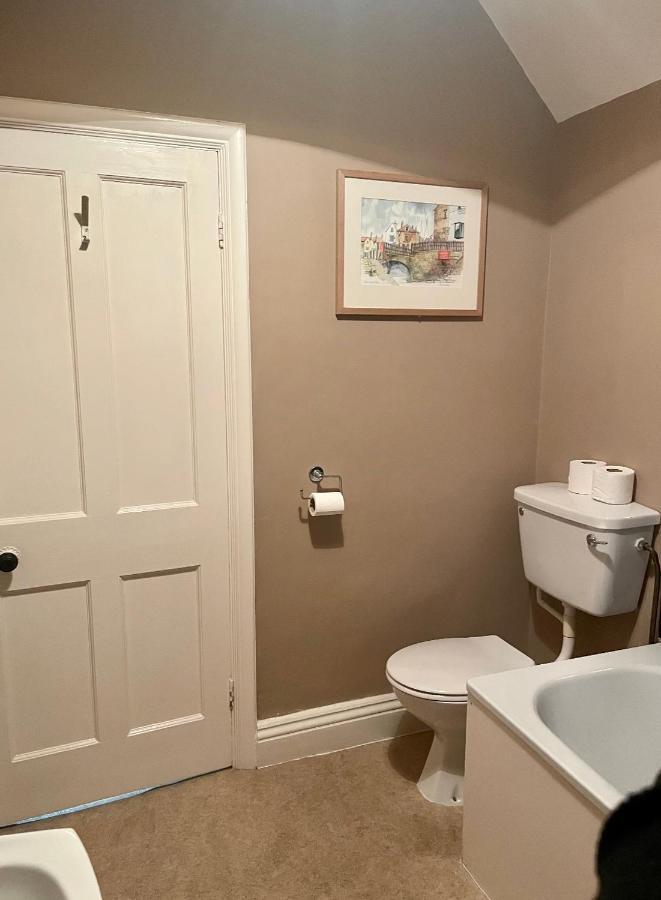 The Fylingdales Inn โรบินฮูดส์เบย์ ภายนอก รูปภาพ